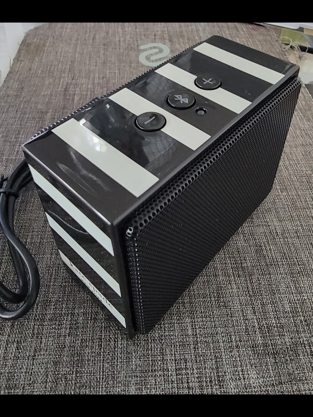 kate Spade Black and White Striped Bluetooth Speaker